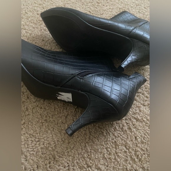 COMFORT - BLACK HEEL BOOTS - Picture 3 of 5